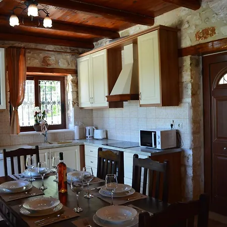 Villa George Stone *