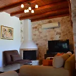 George Stone Villa Antipata (Erisos)